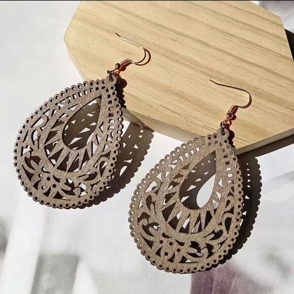 NEW … BOHEMIAN STYLE WOODEN HOLLOW PATTERN DROP EARRINGS - Picture 1 of 6